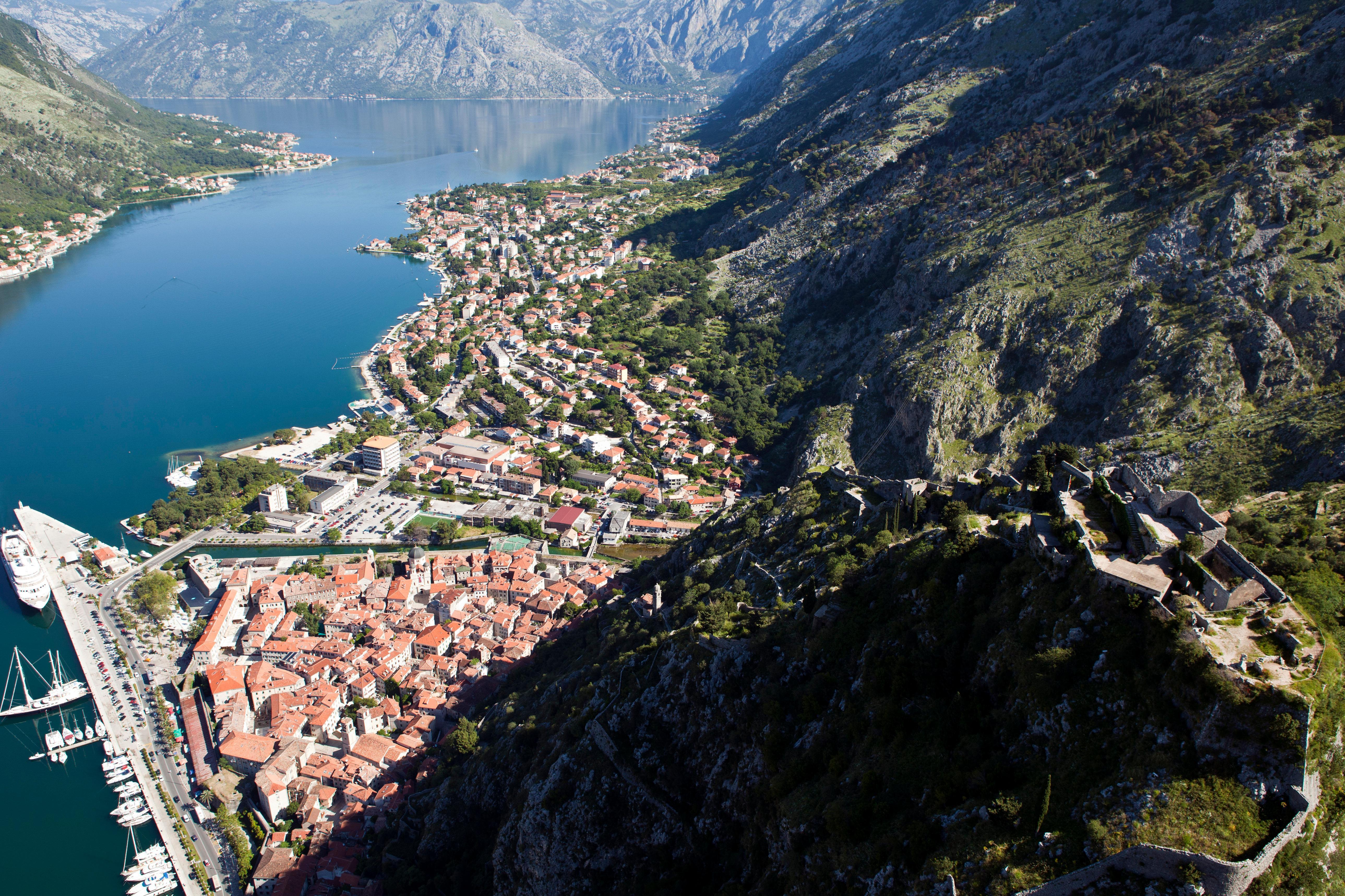 Regent Porto Montenegro Tivat Exterior foto Aerial view of the town