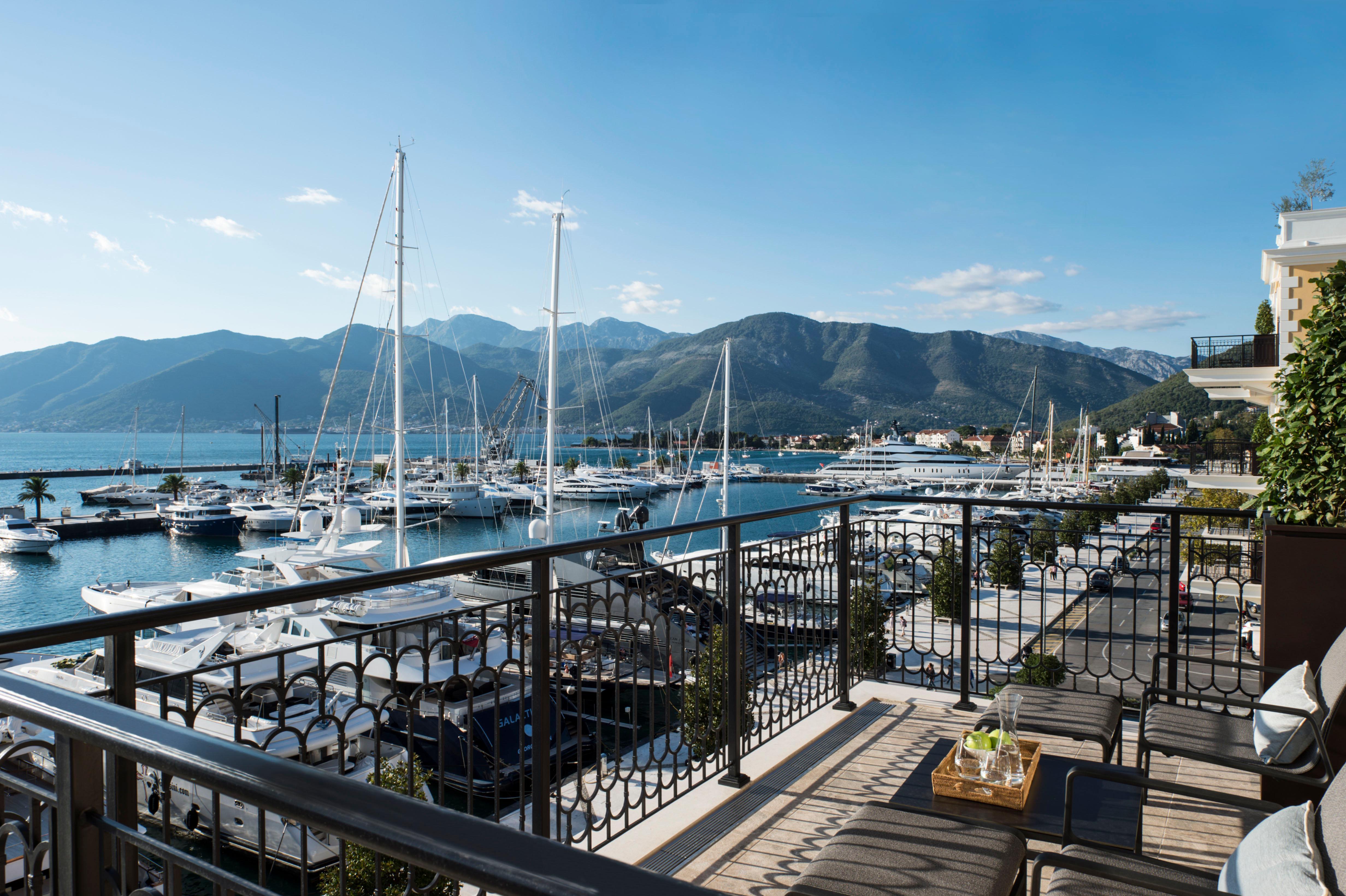 Regent Porto Montenegro Tivat Exterior foto View of the port of Portoheli