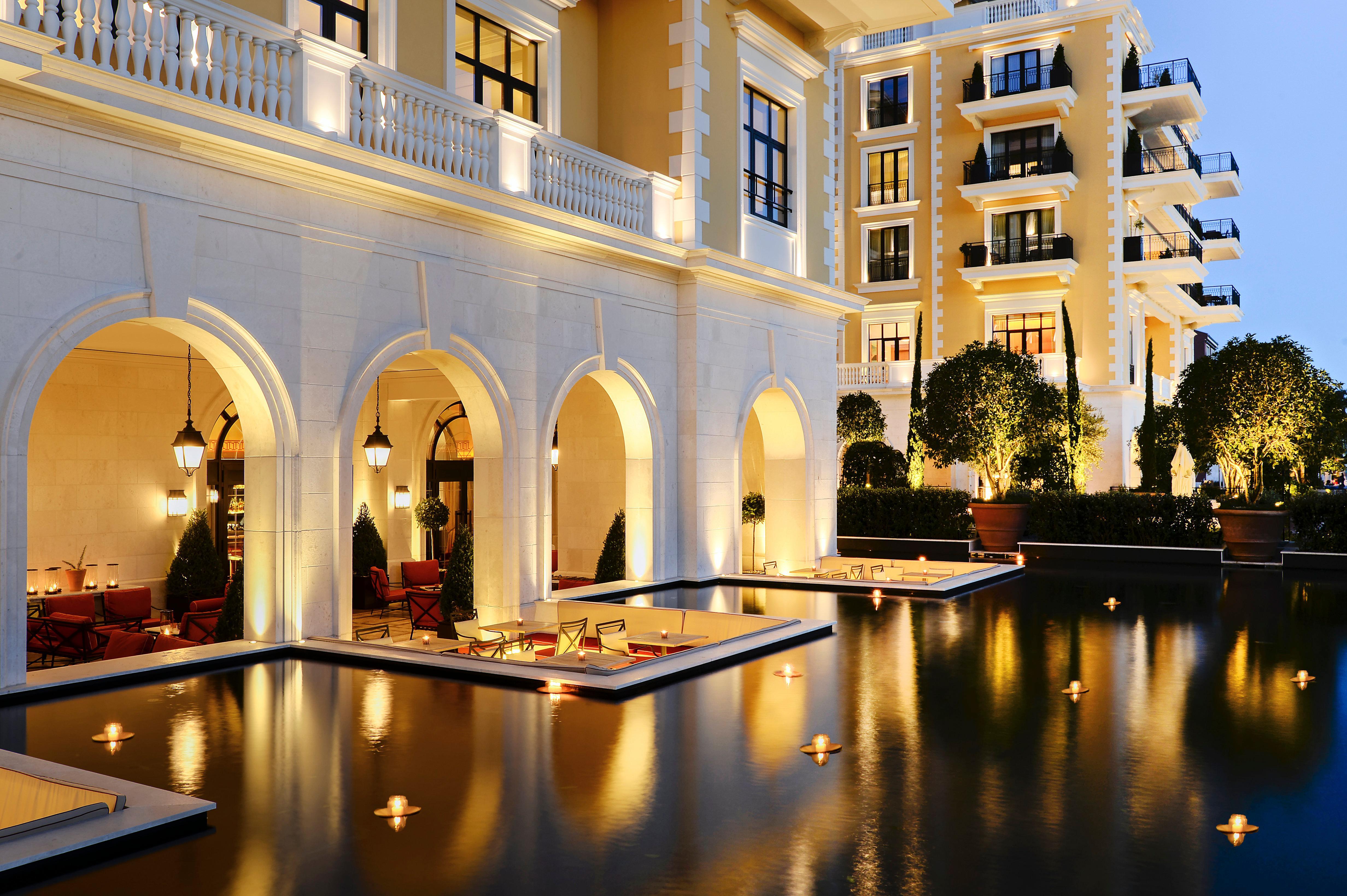 Regent Porto Montenegro Tivat Exterior foto The E&O 87 Club