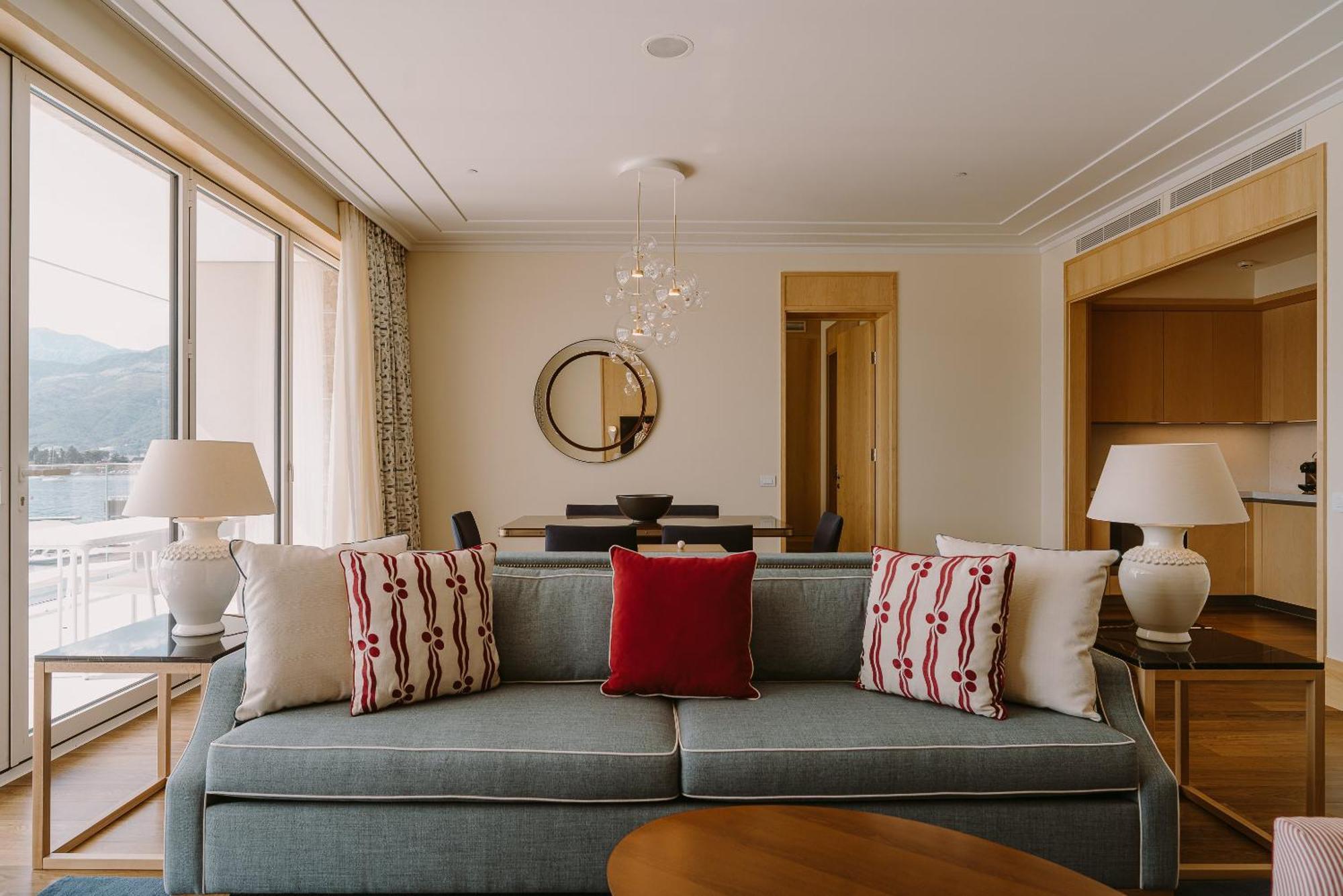 Regent Porto Montenegro Tivat Exterior foto A living room at The Mira Hong Kong