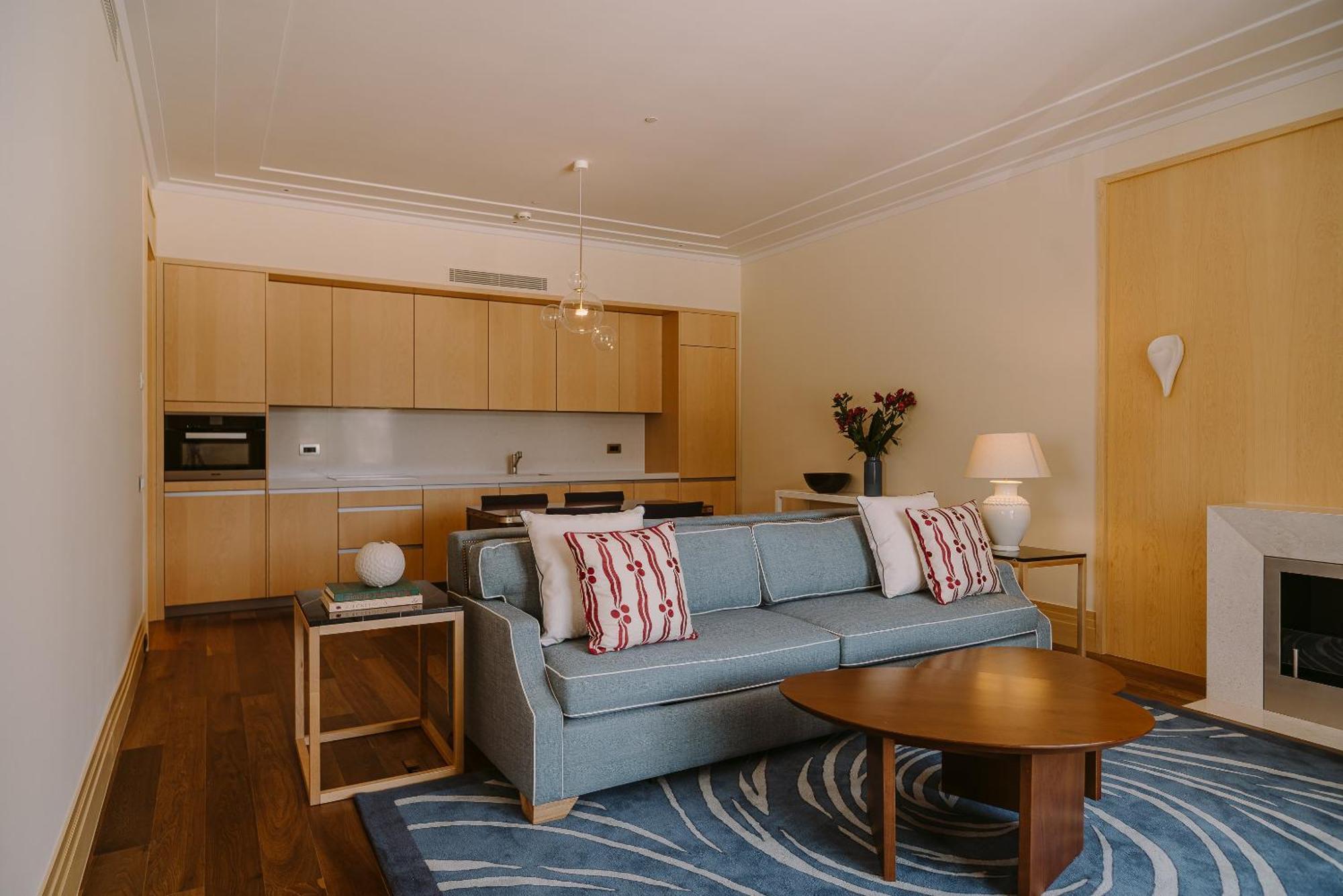 Regent Porto Montenegro Tivat Exterior foto A living room at the hotel