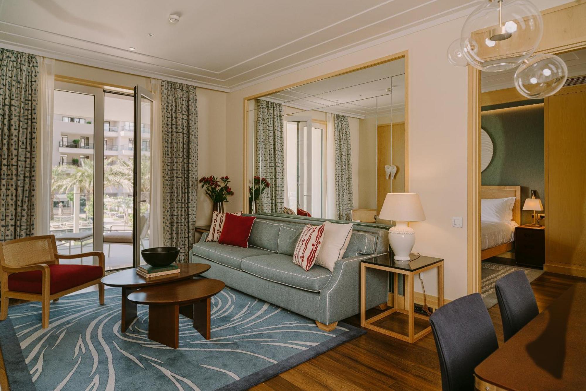 Regent Porto Montenegro Tivat Exterior foto A suite at the hotel